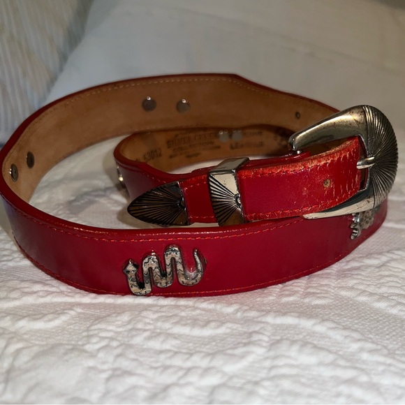 Silver Creek Animal Concho Women\'s Western Belt Silver Creek Leather Belt w Silver-tone Concho Animals  main image 4